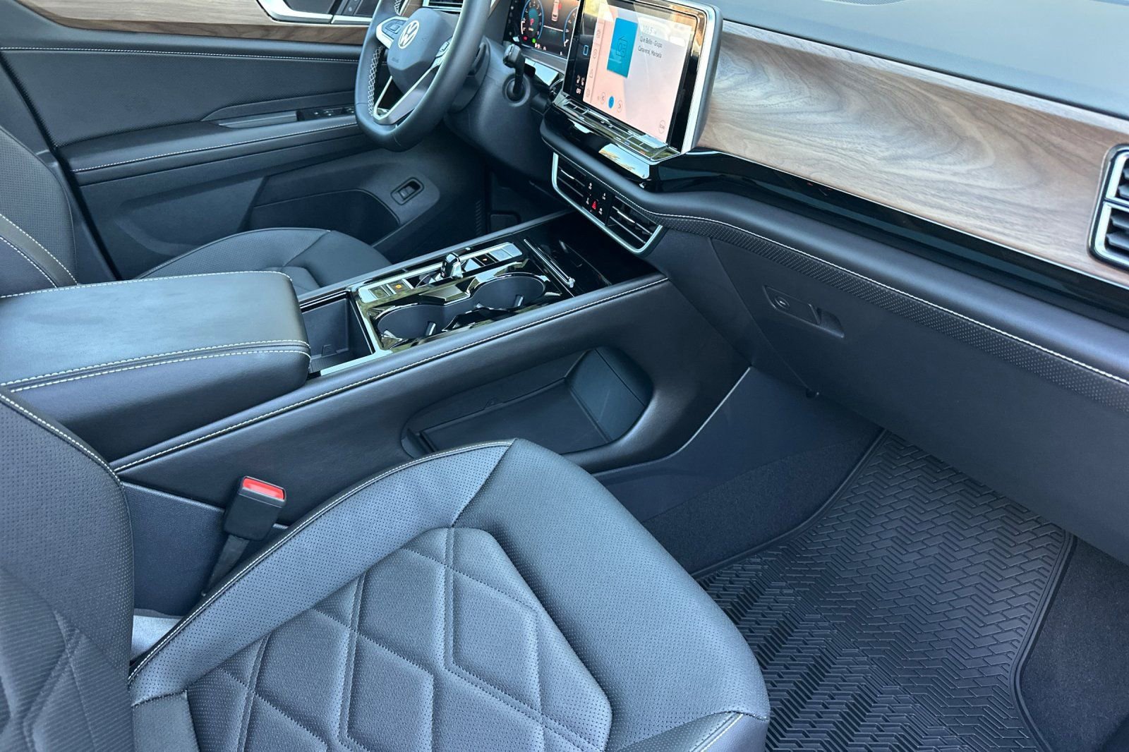 New 2026 Volkswagen Atlas SE image 15