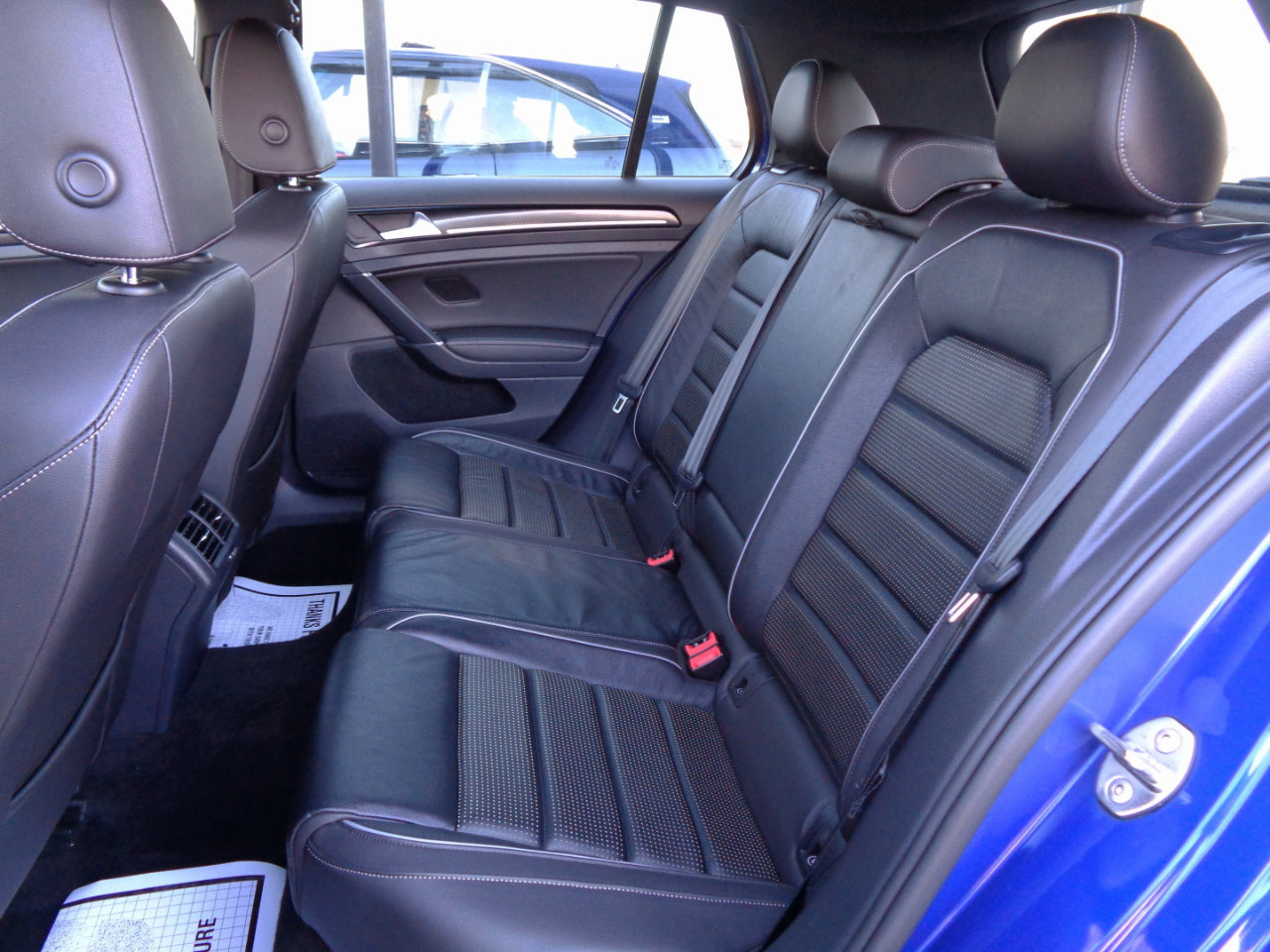 Used 2019 Volkswagen Golf R 4-Door image 16