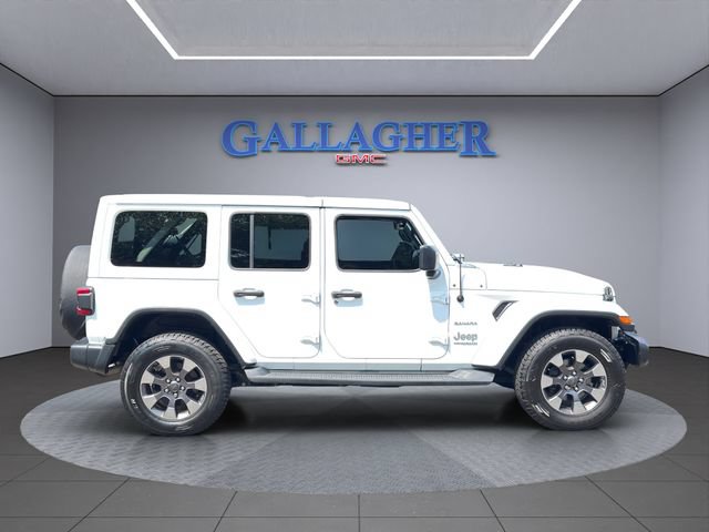 Used 2018 Jeep Wrangler Unlimited Sahara w/ Dual Top Group AWD/4WD image 3