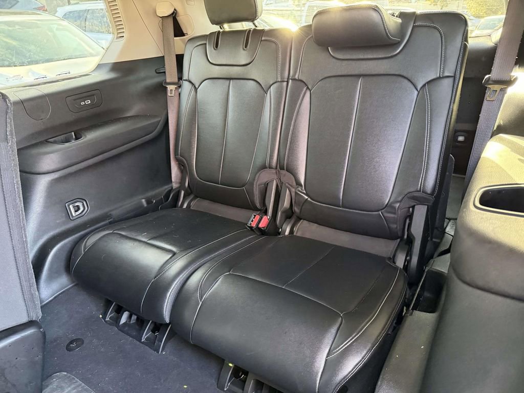 Used 2023 Jeep Grand Cherokee L Limited image 14