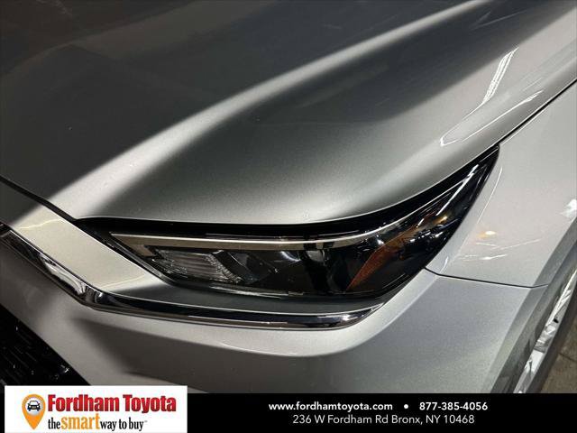 Certified 2025 Toyota Grand Highlander AWD image 9
