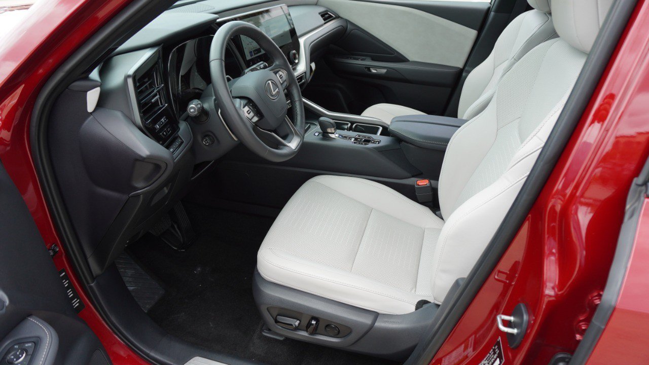 Certified 2026 Lexus TX 350 AWD w/ Technology Package image 13