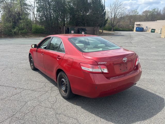 Used 2011 Toyota Camry LE image 3