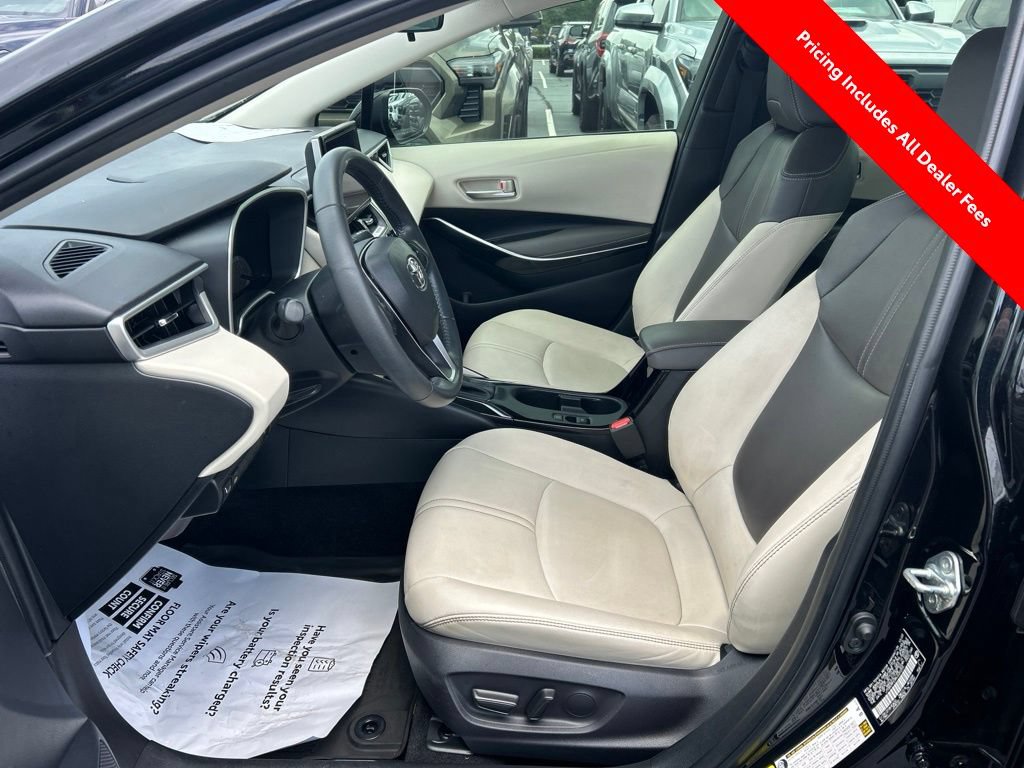 Used 2024 Toyota Corolla XLE FWD image 2