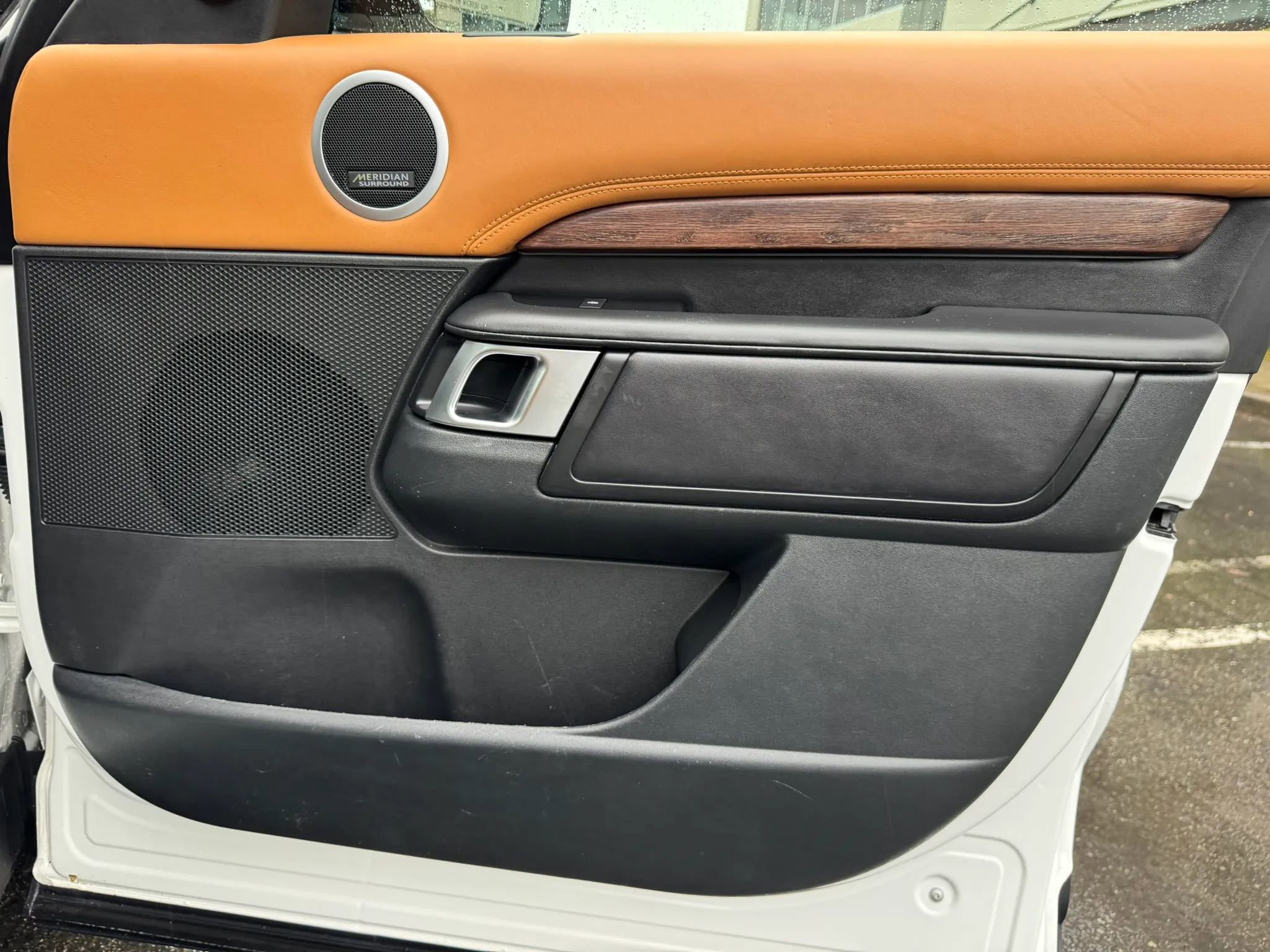 Used 2019 Land Rover Discovery HSE Luxury AWD/4WD image 42