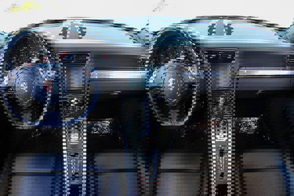 Used 2014 Porsche 911 Carrera image 12