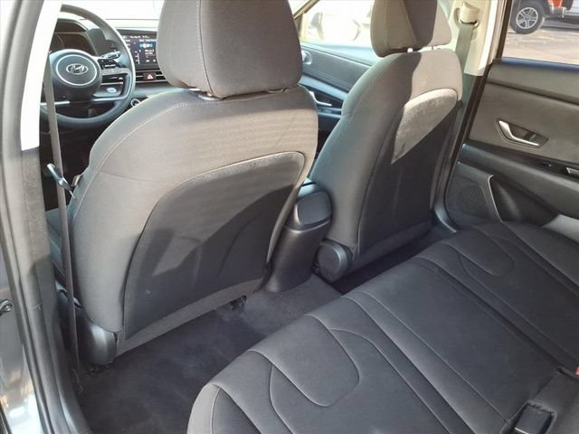 Used 2021 Hyundai Elantra SEL FWD image 14