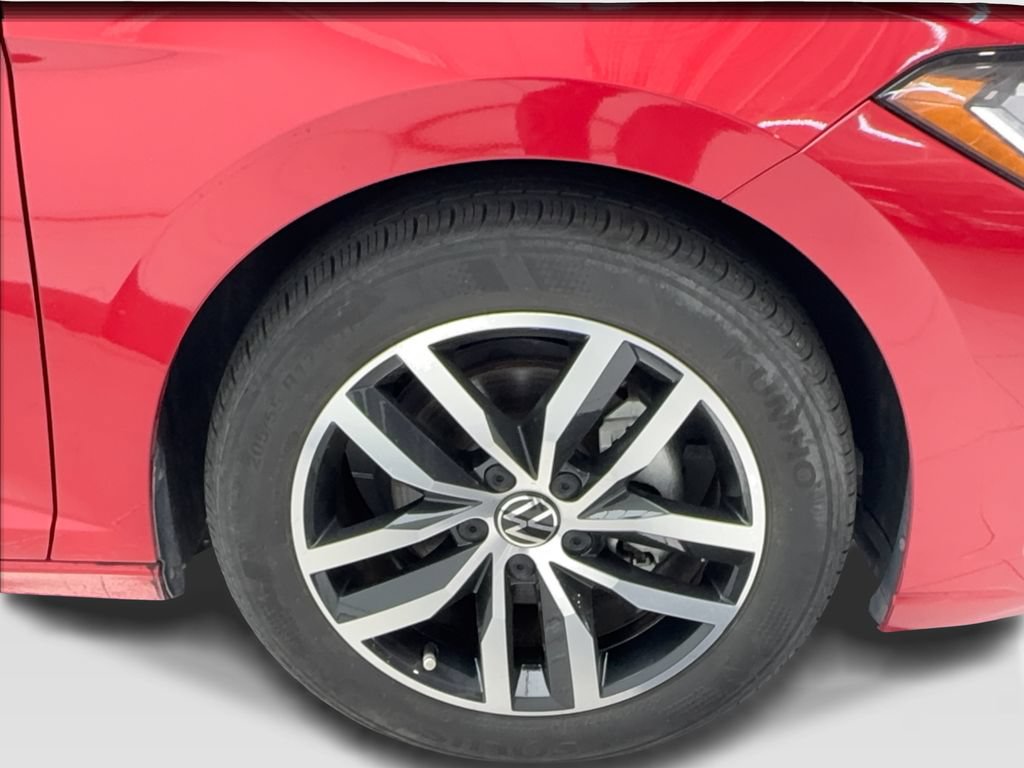 Used 2025 Volkswagen Jetta SE FWD image 9