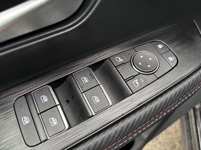 Certified 2025 Nissan Kicks SR image 12