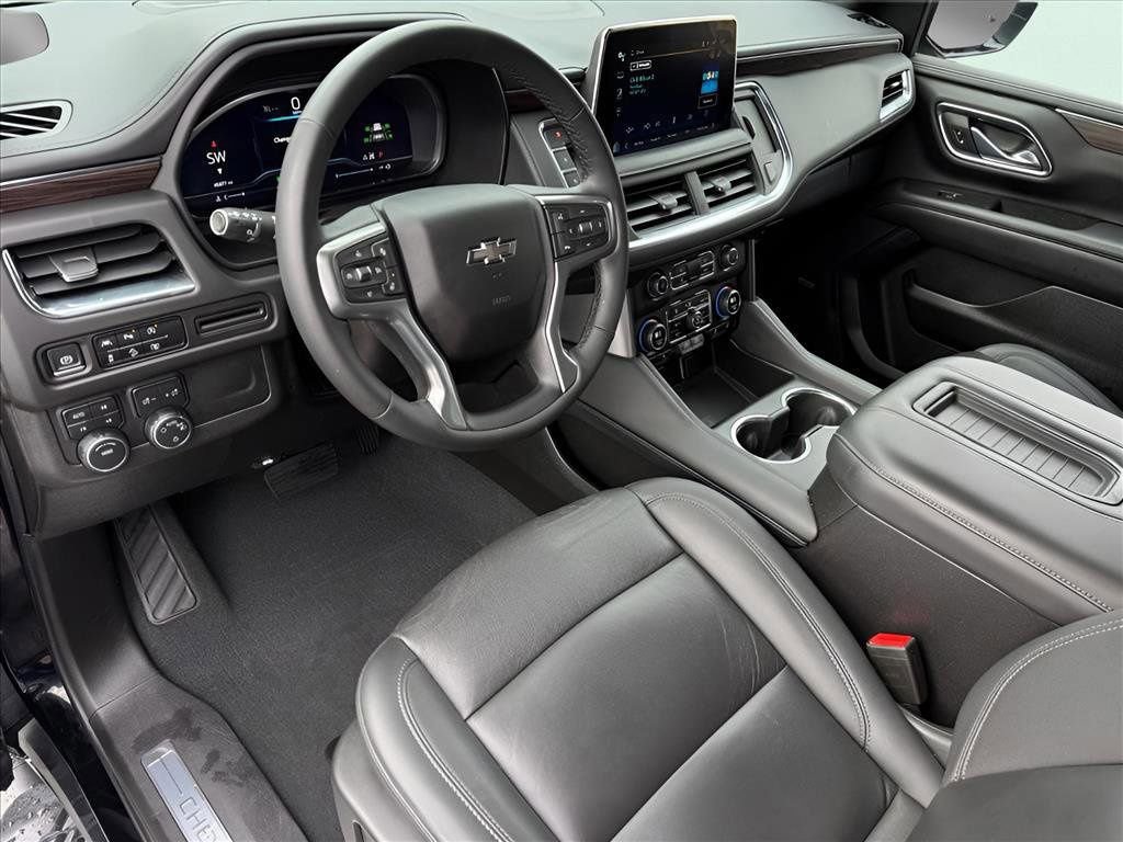 Used 2023 Chevrolet Tahoe Z71 w/ Luxury Package image 12