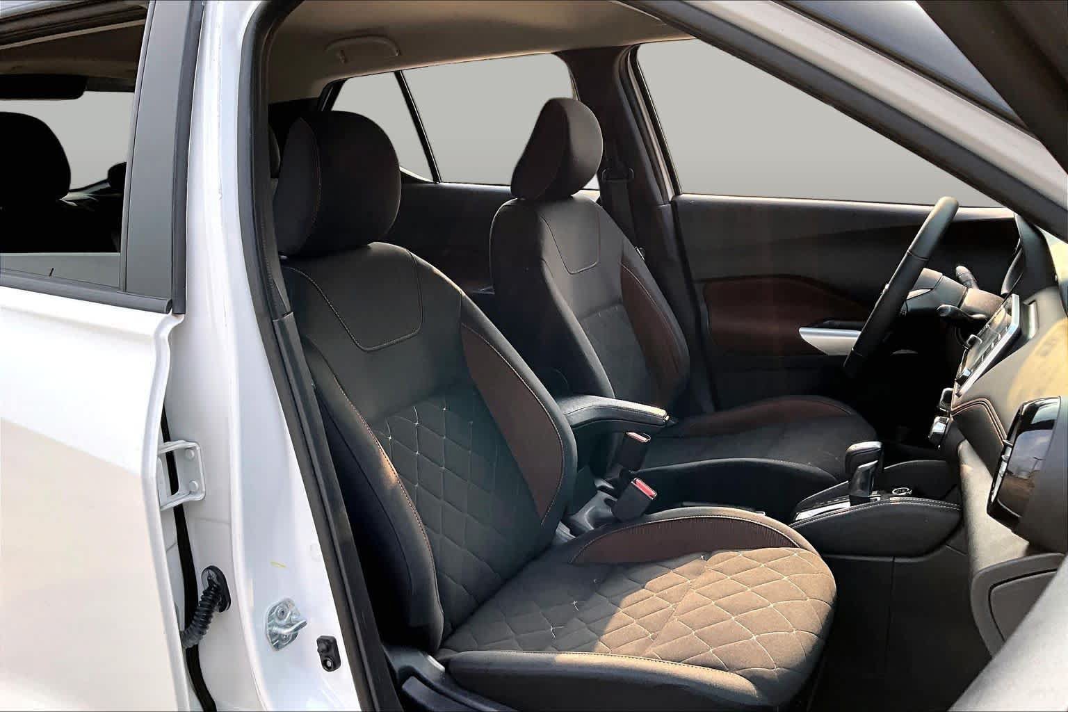 Certified 2020 Nissan Kicks SR FWD image 9