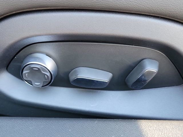 New 2026 Chevrolet Corvette E-Ray w/ Stealth Interior Trim Package image 17