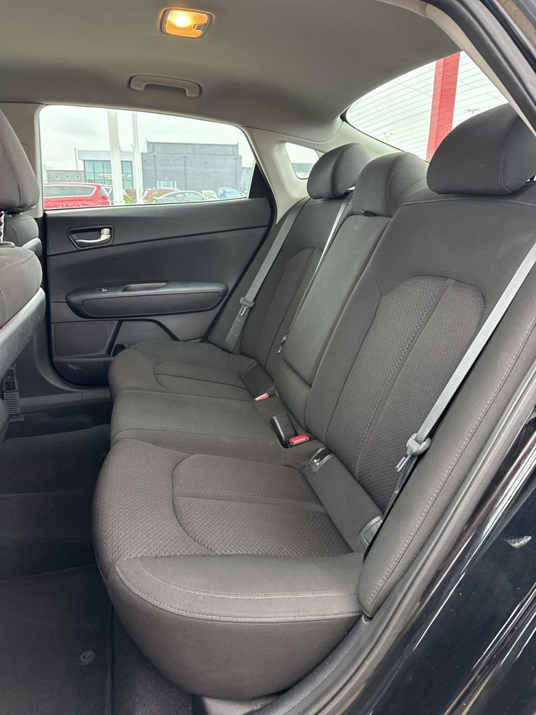 Used 2016 Kia Optima LX image 17