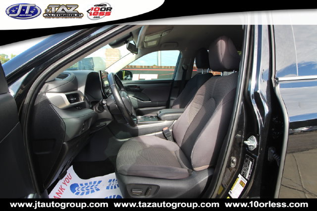 Used 2021 Toyota Highlander LE FWD image 10