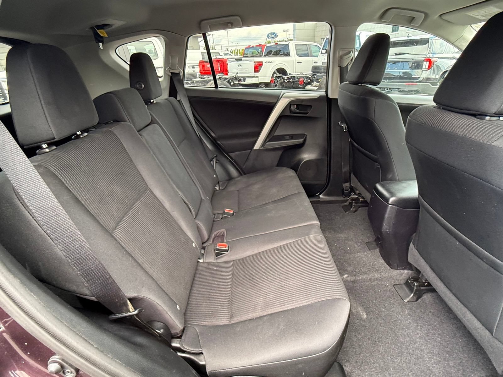Used 2016 Toyota RAV4 LE FWD image 15