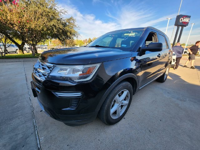 Used 2019 Ford Explorer XLT FWD image 3