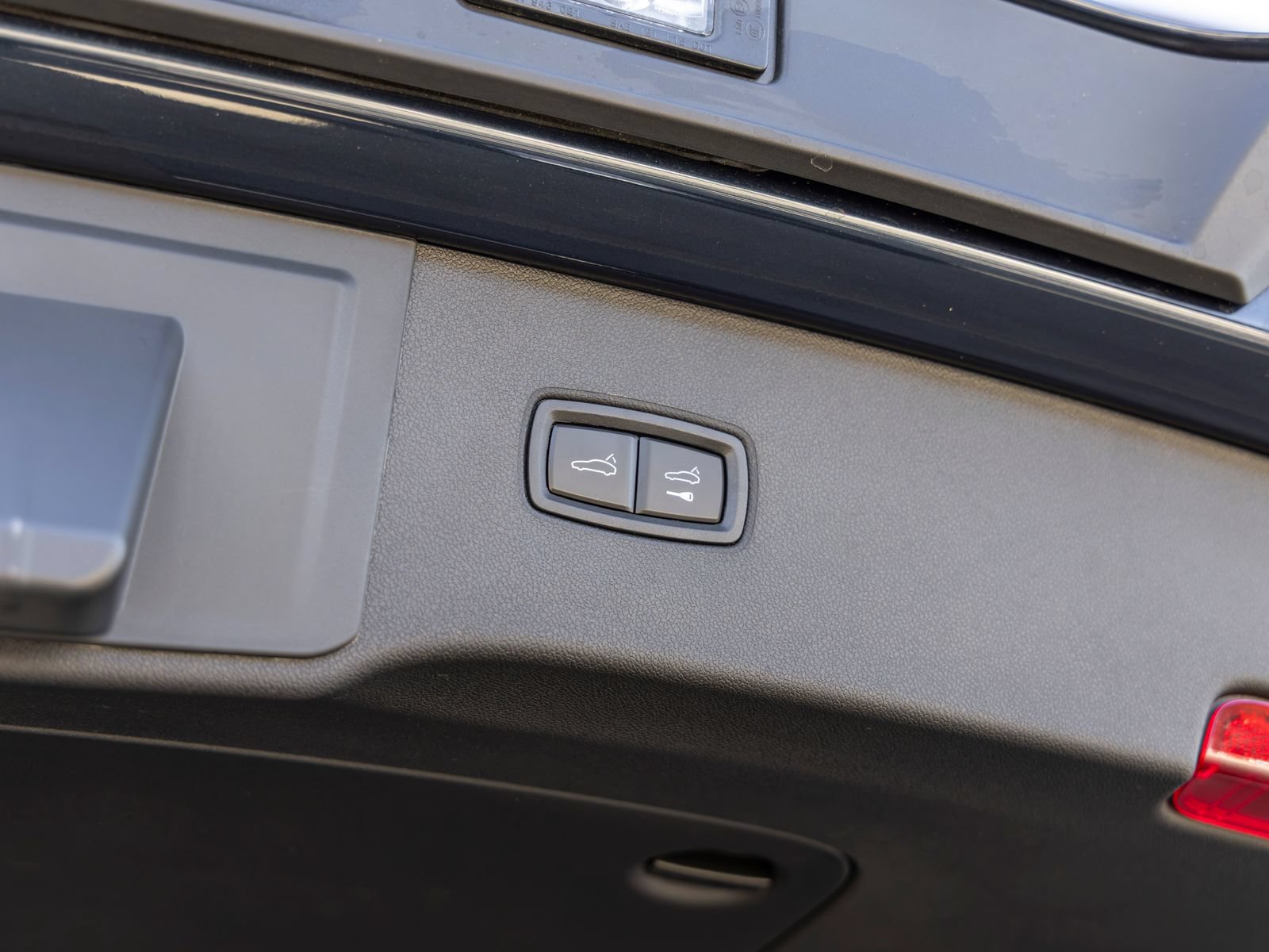 Certified 2025 Porsche Cayenne AWD/4WD image 55