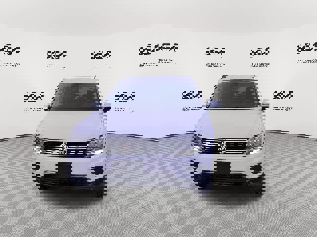 Used 2021 Volkswagen Tiguan SE image 3