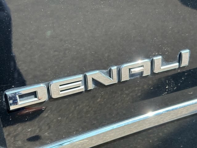 Used 2018 GMC Yukon Denali w/ Open Road Package AWD/4WD image 12