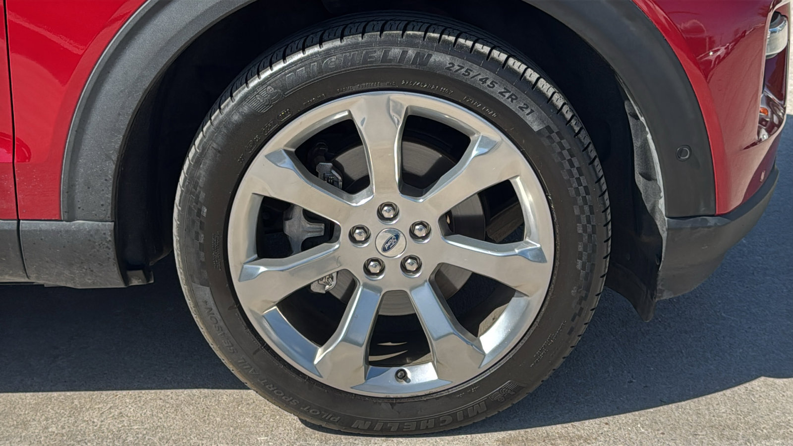 Used 2020 Ford Explorer Platinum w/ Premium Technology Package image 34