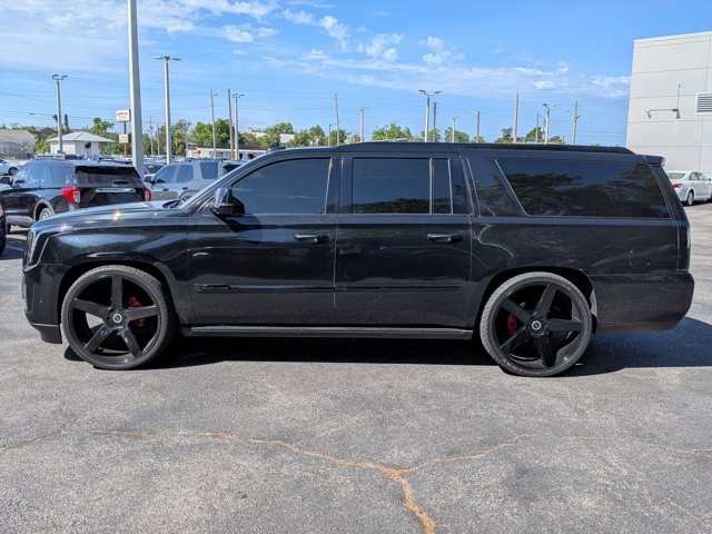 Used 2017 Cadillac Escalade ESV Platinum RWD image 9