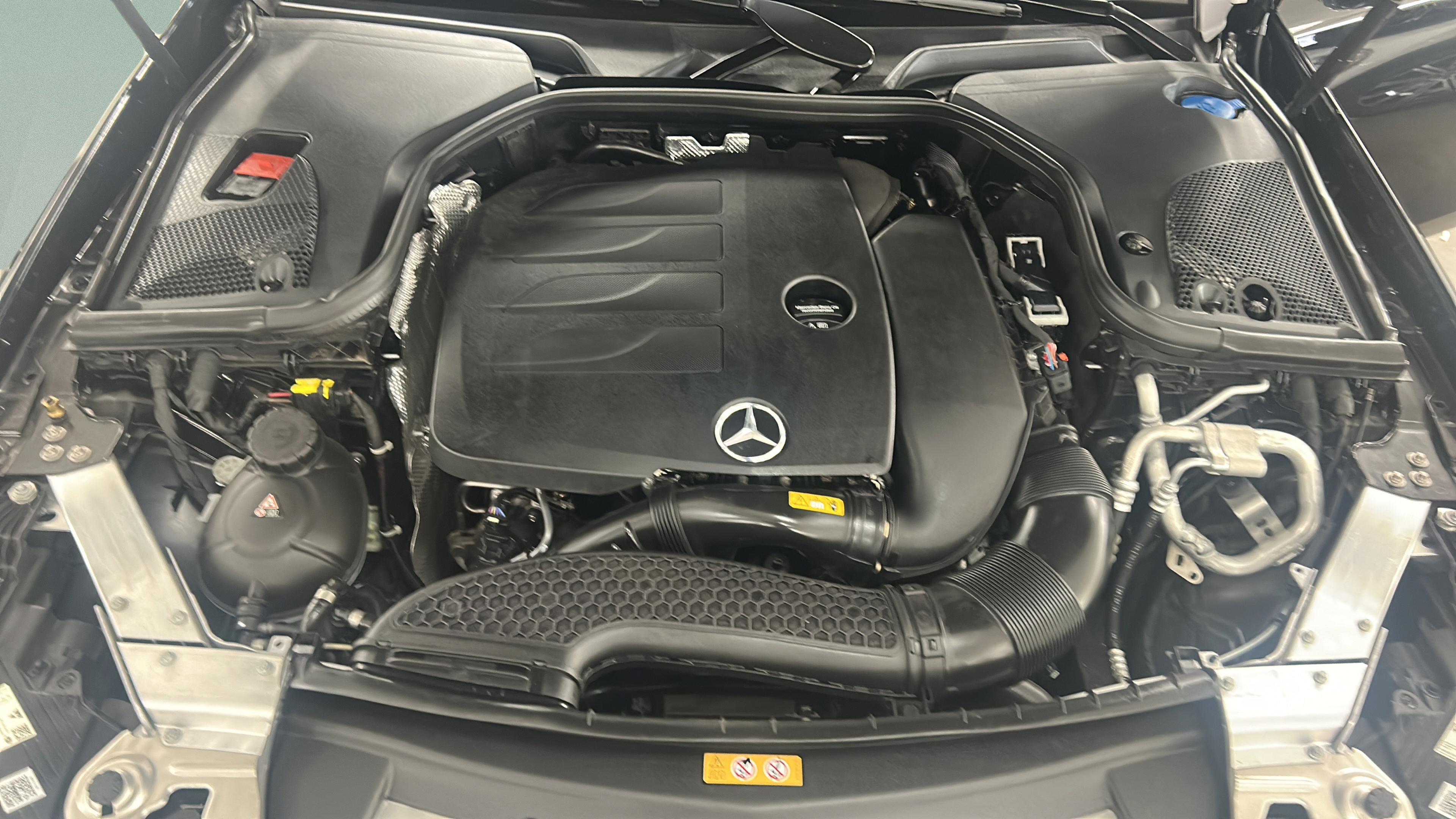 Used 2022 Mercedes-Benz E 350 Sedan image 31