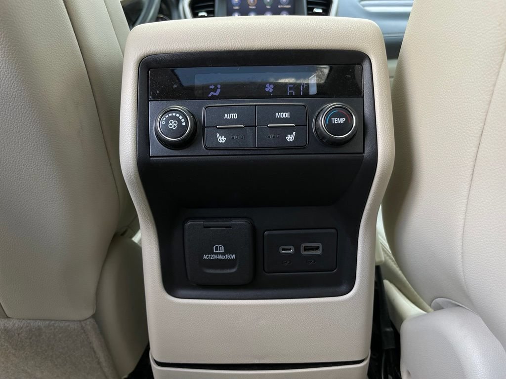 Used 2021 GMC Acadia Denali w/ Denali Ultimate Package AWD/4WD image 29