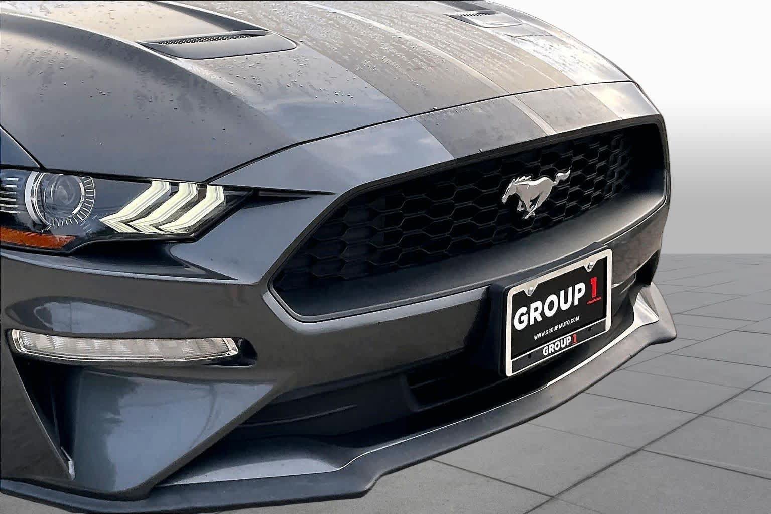 Used 2018 Ford Mustang Coupe RWD image 28
