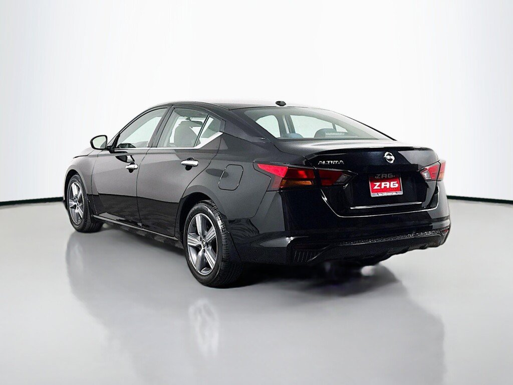 Used 2019 Nissan Altima 2.5 S FWD image 3