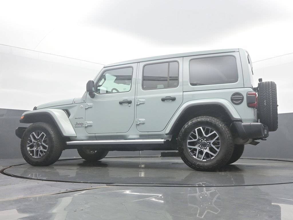 Used 2024 Jeep Wrangler Sahara image 48