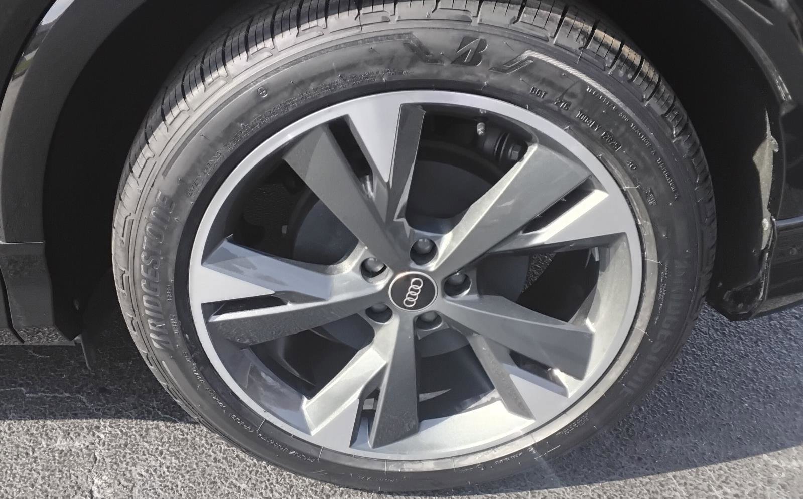 Certified 2025 Audi Q4 e-tron Premium w/ Convenience Package image 11