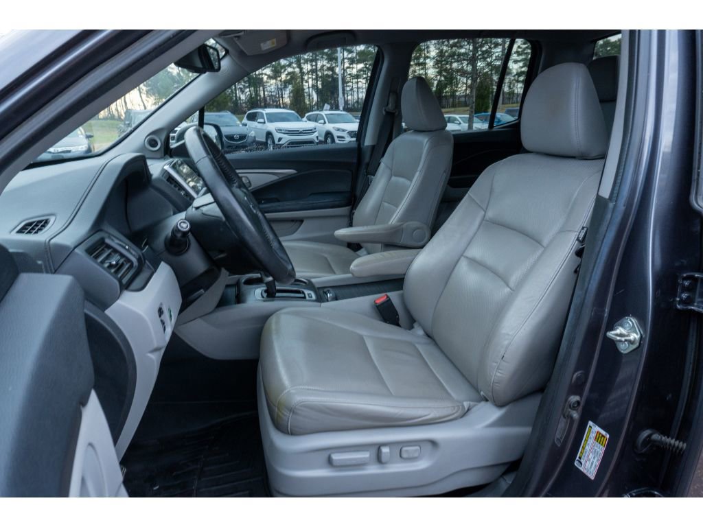 Used 2018 Honda Ridgeline RTL-T image 11