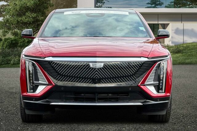 Certified 2026 Cadillac Lyriq Signature Luxury w/ Nappa Leather Package AWD/4WD image 9