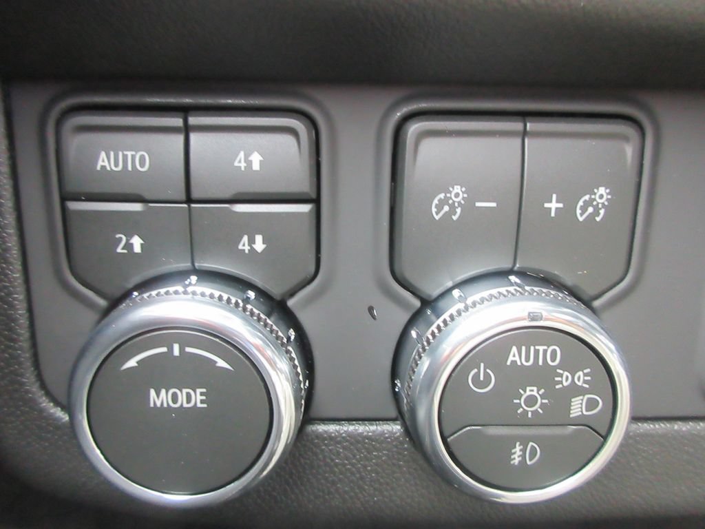 New 2026 GMC Yukon XL Elevation w/ Elevation Premium Package AWD/4WD image 17