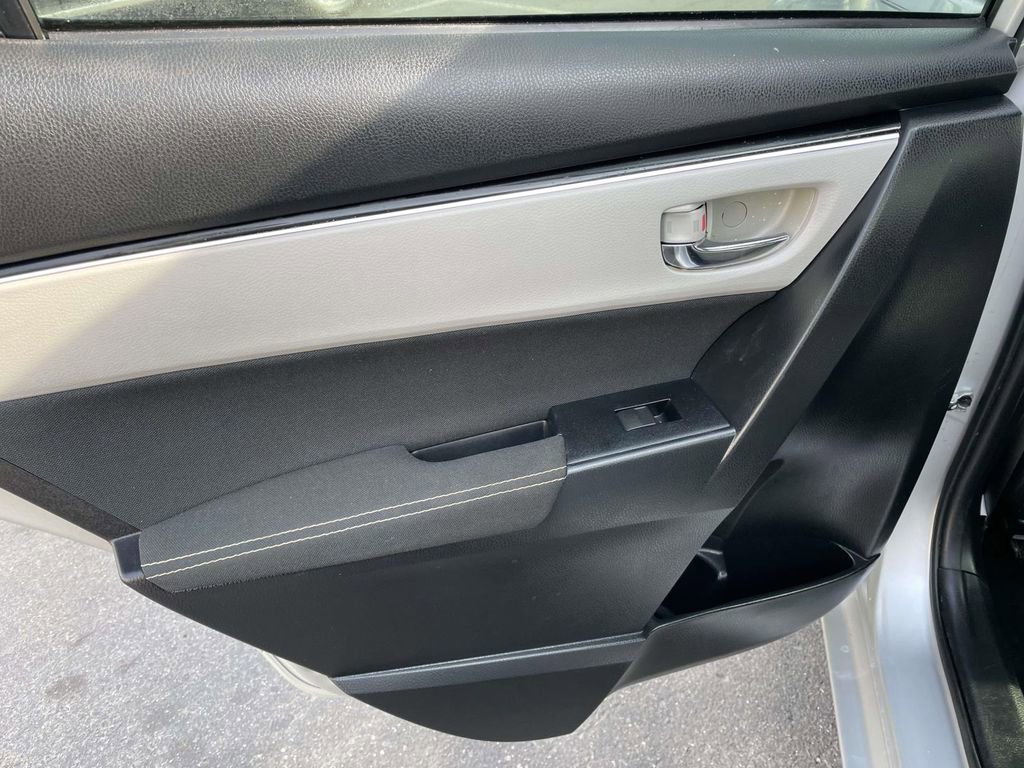 Used 2017 Toyota Corolla LE image 17