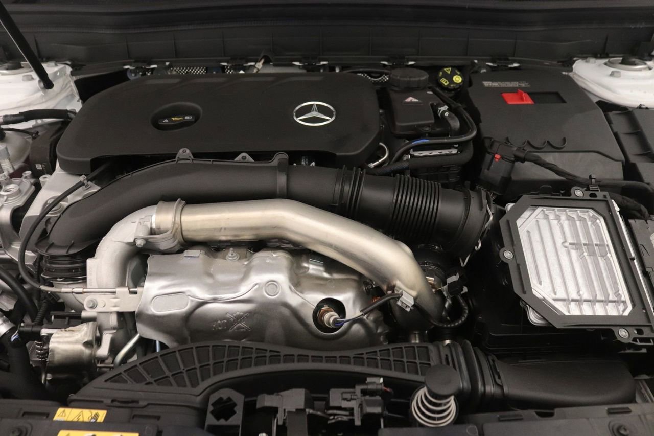 New 2026 Mercedes-Benz GLB 250 4MATIC image 11