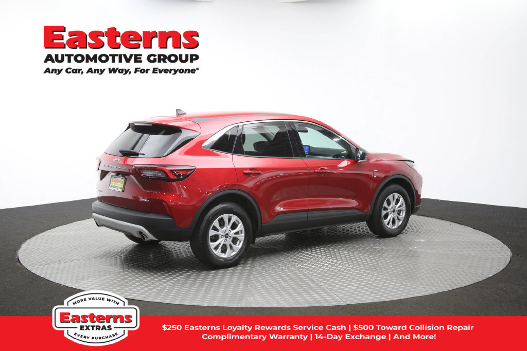 Used 2023 Ford Escape Active AWD/4WD image 43