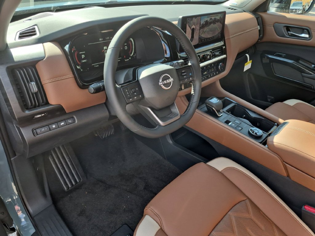 New 2026 Nissan Pathfinder Platinum AWD/4WD image 5