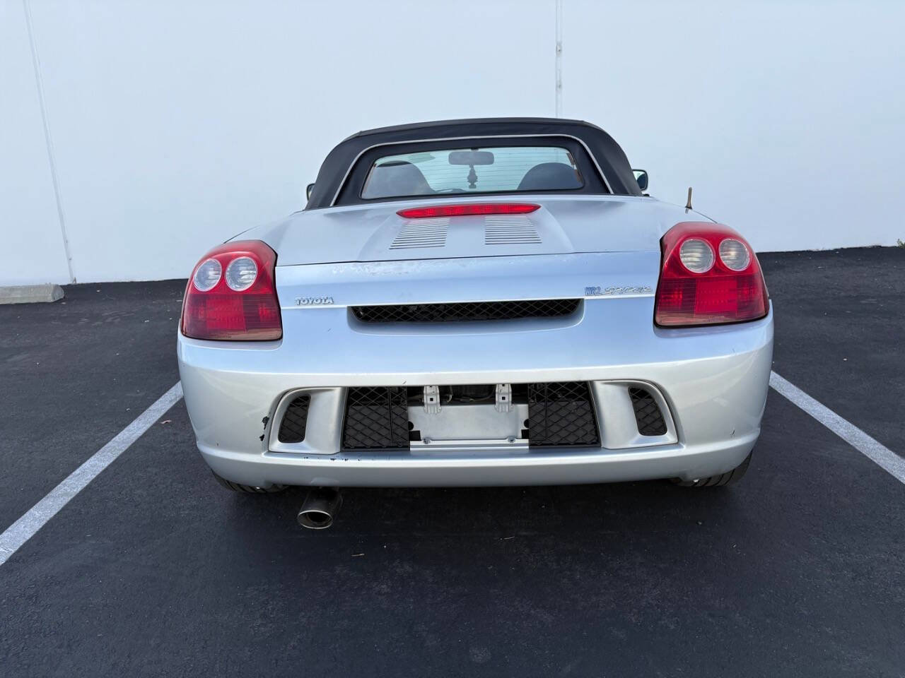Used 2003 Toyota MR2 RWD image 5