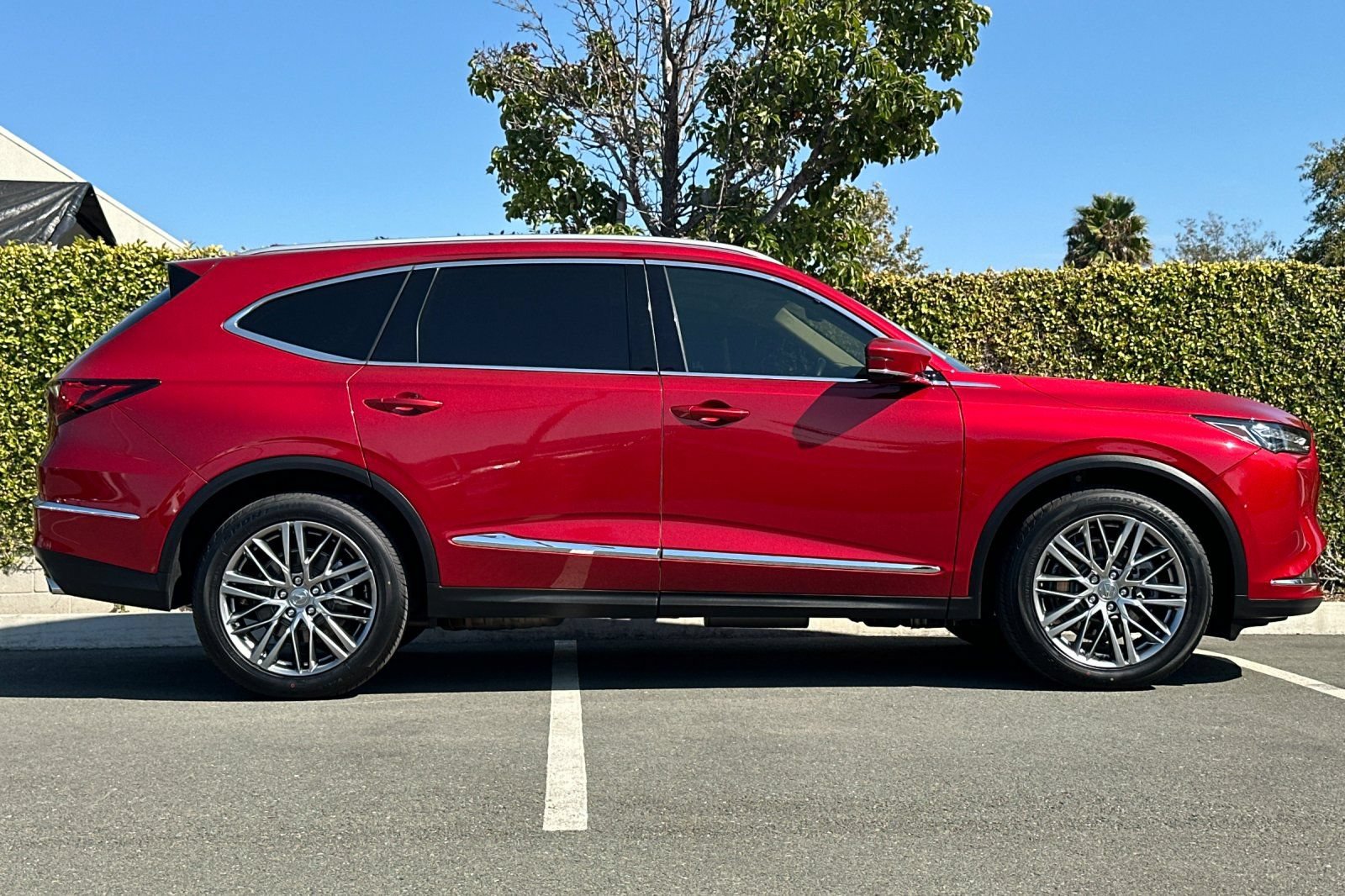 Used 2024 Acura MDX w/ Advance Package AWD/4WD image 3