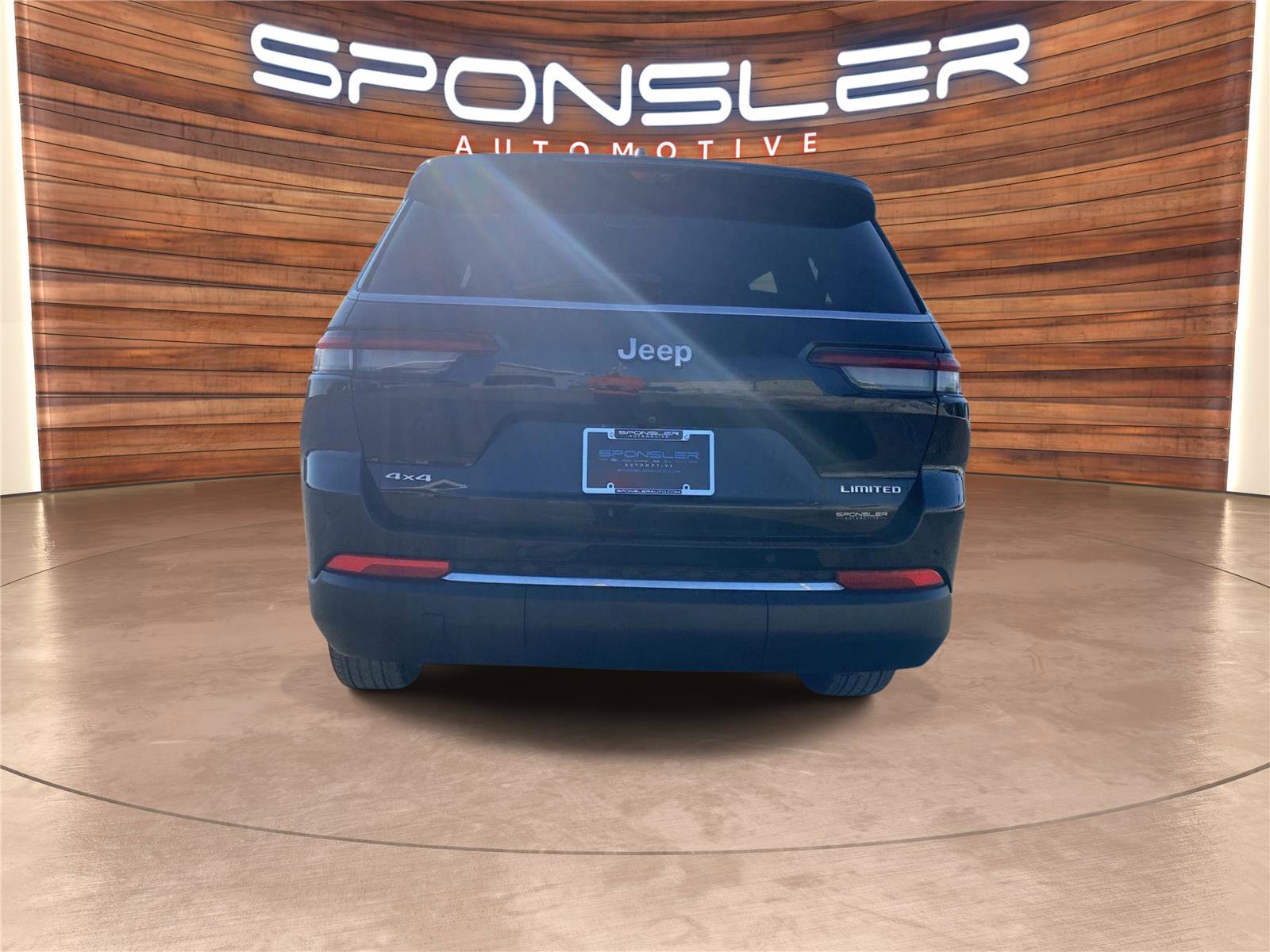 Used 2024 Jeep Grand Cherokee L Limited w/ Luxury Tech Group II image 6