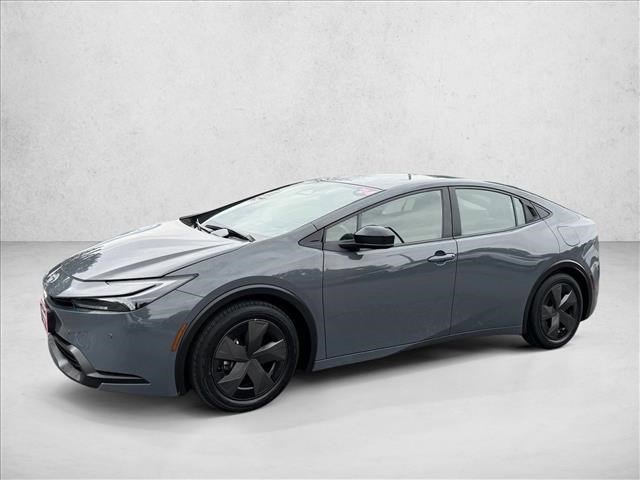 Used 2024 Toyota Prius LE image 1