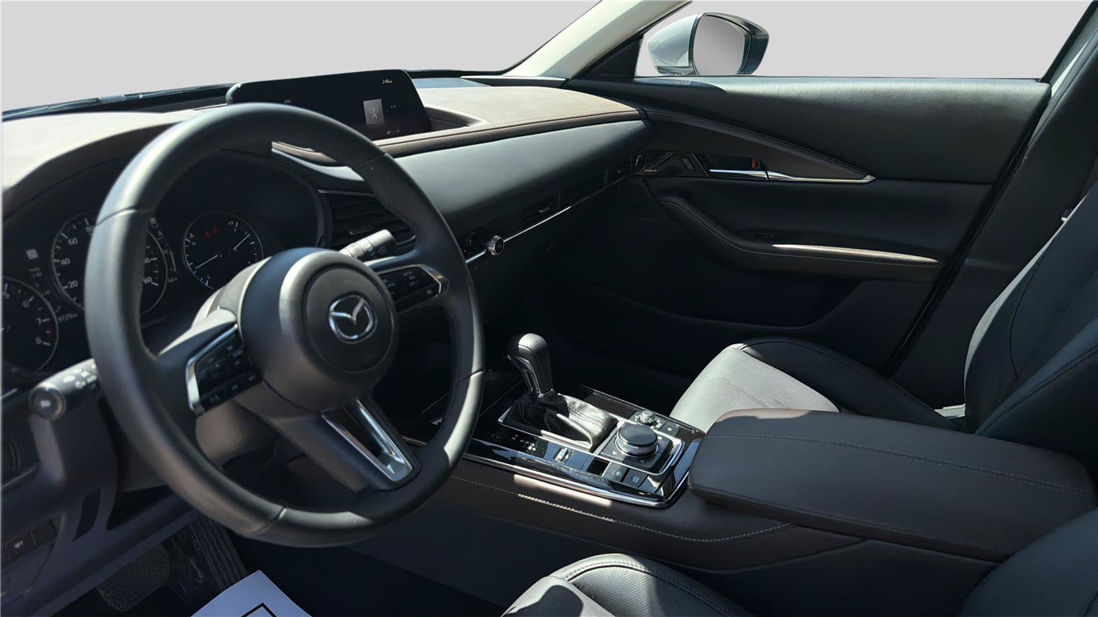 Used 2025 MAZDA CX-30 AWD 2.5 S w/ Premium Package image 17