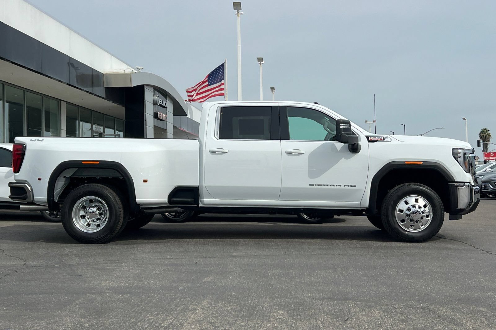 New 2026 GMC Sierra 3500 SLE AWD/4WD image 3