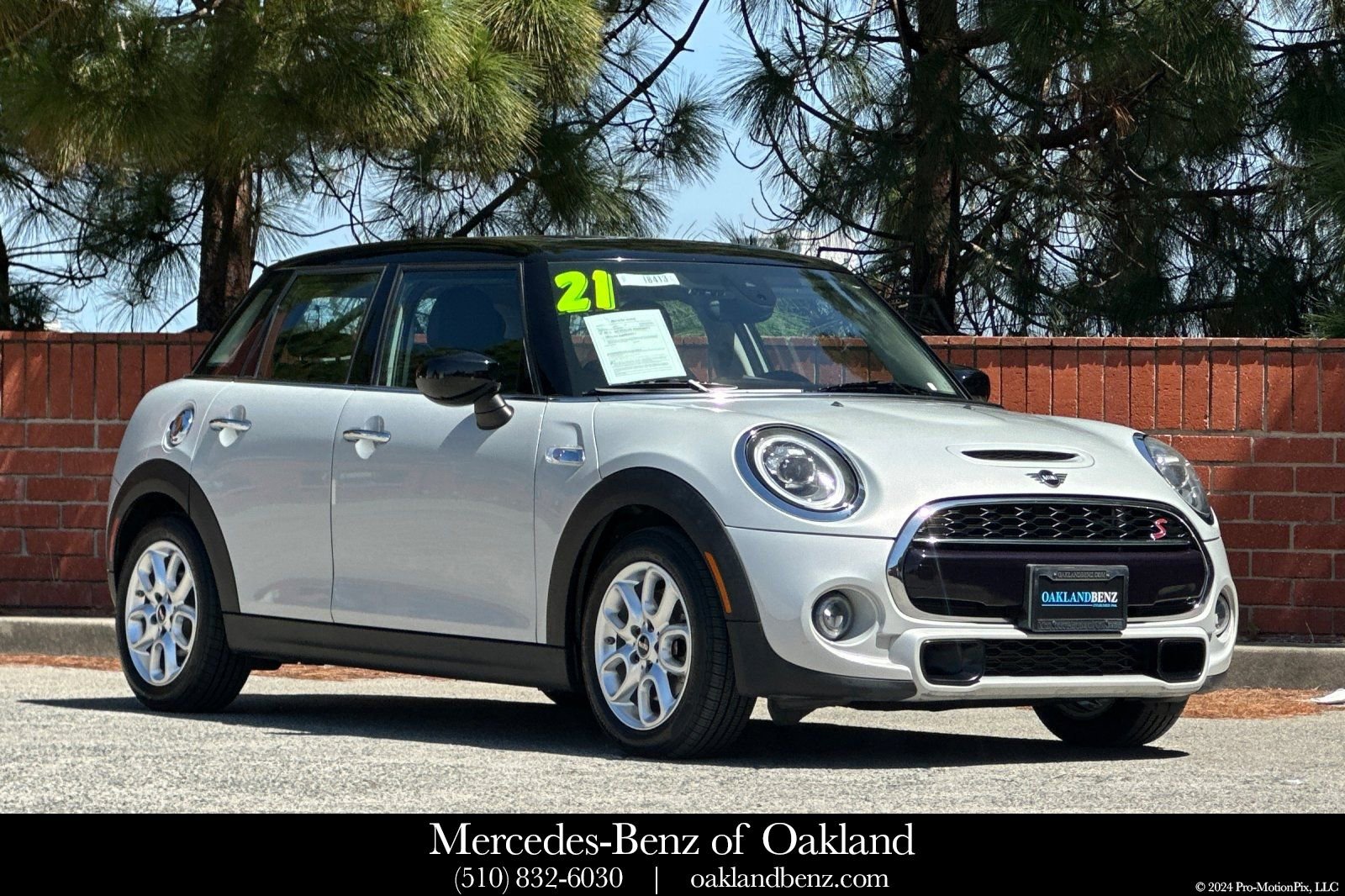 Used 2021 MINI Cooper S w/ 6.5" Touchscreen Package FWD image 1
