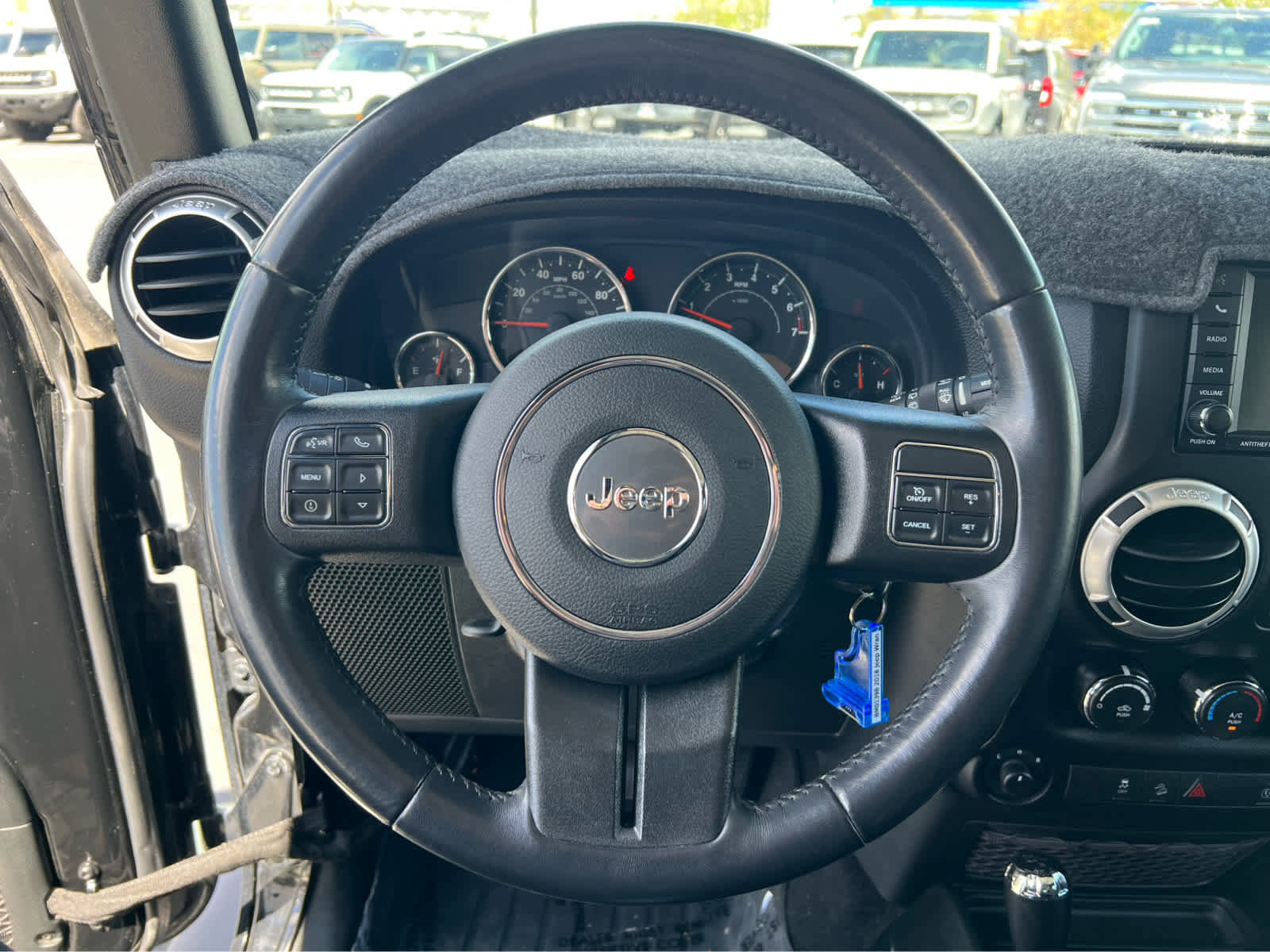 Used 2018 Jeep Wrangler Sahara w/ Connectivity Group image 30