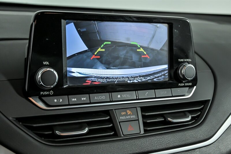 Used 2024 Nissan Altima 2.5 S FWD image 27