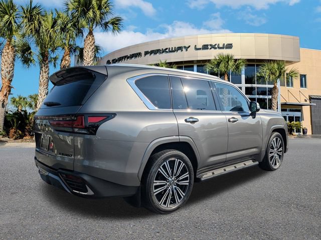 Certified 2024 Lexus LX 600 4WD w/ Luxury Package image 4