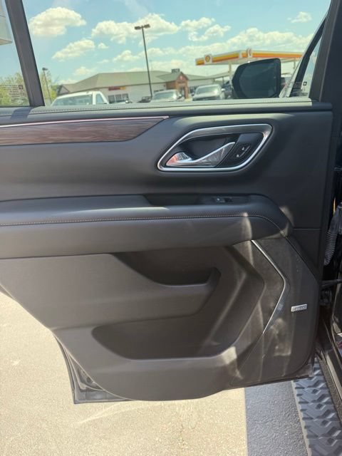 Used 2021 Chevrolet Tahoe Z71 w/ Z71 Signature Package AWD/4WD image 14