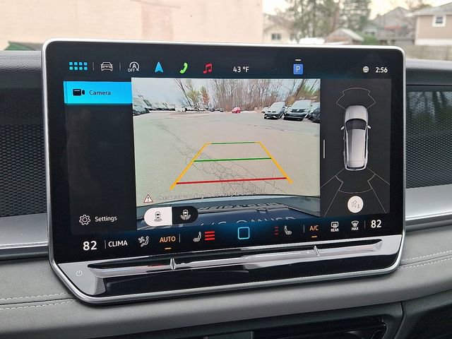 Certified 2025 Volkswagen Tiguan SE R-Line AWD/4WD image 24